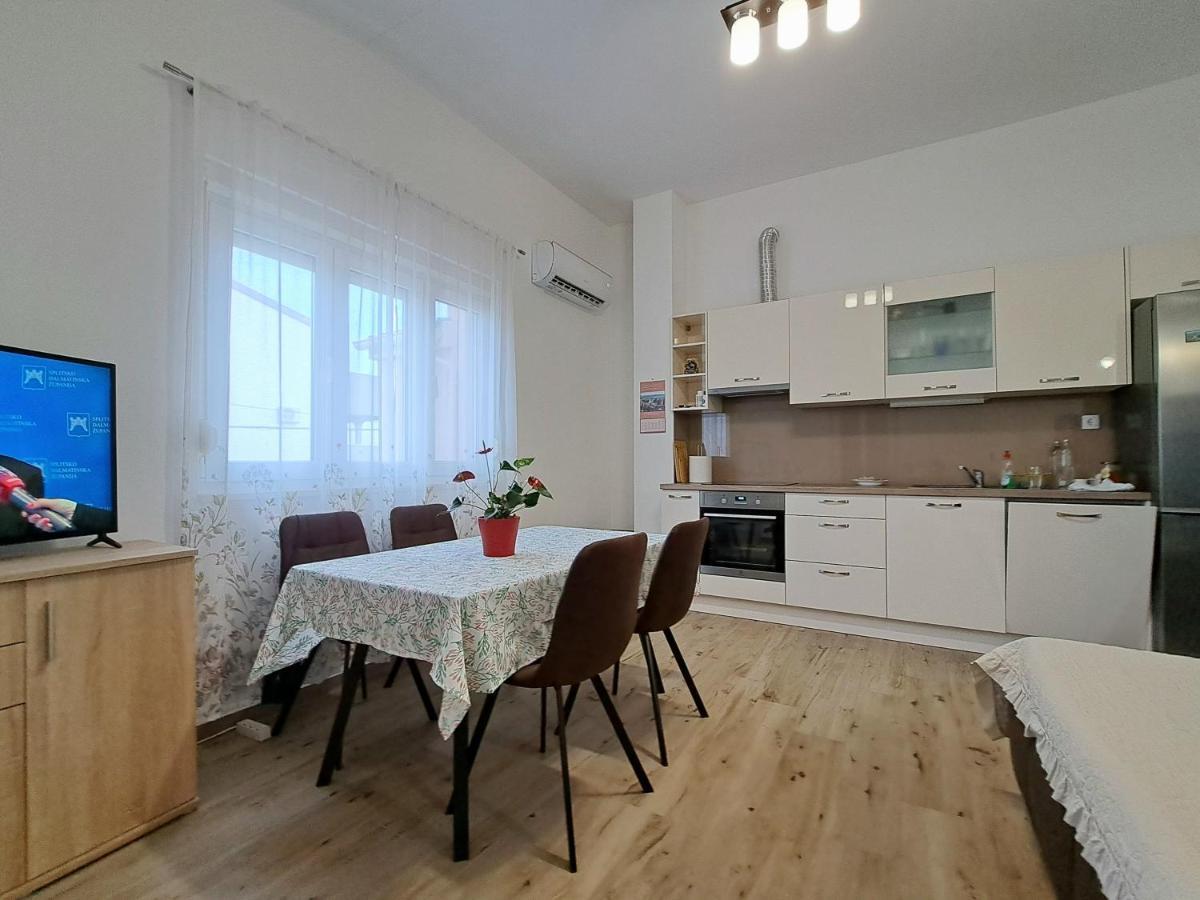 Holiday Apartman Kaštela Extérieur photo